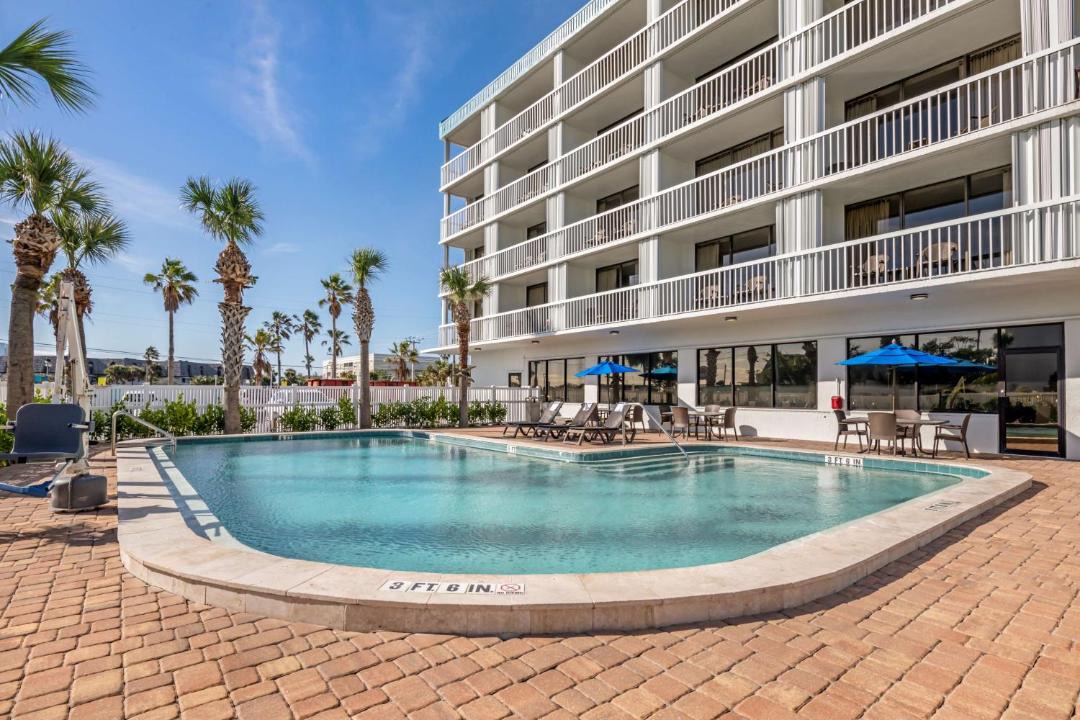 Photo of Patio Balcony in Avon By The Sea