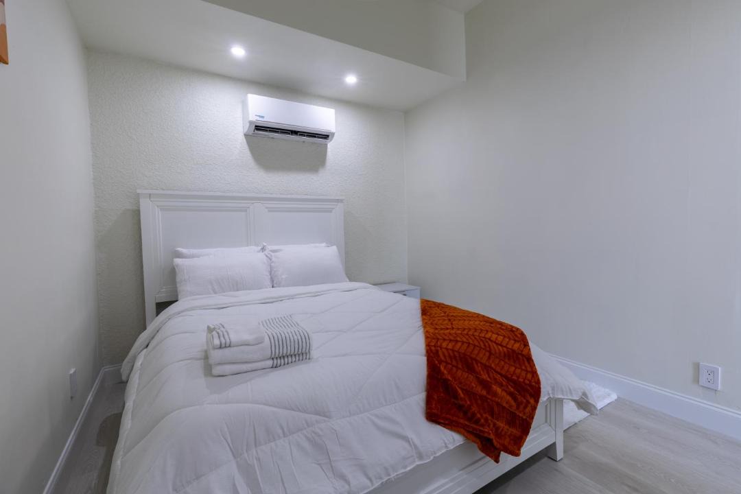 Photo of Bedroom in Sunshine