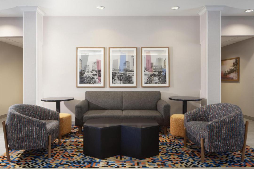 Photo of Livingroom in Bearss Plaza