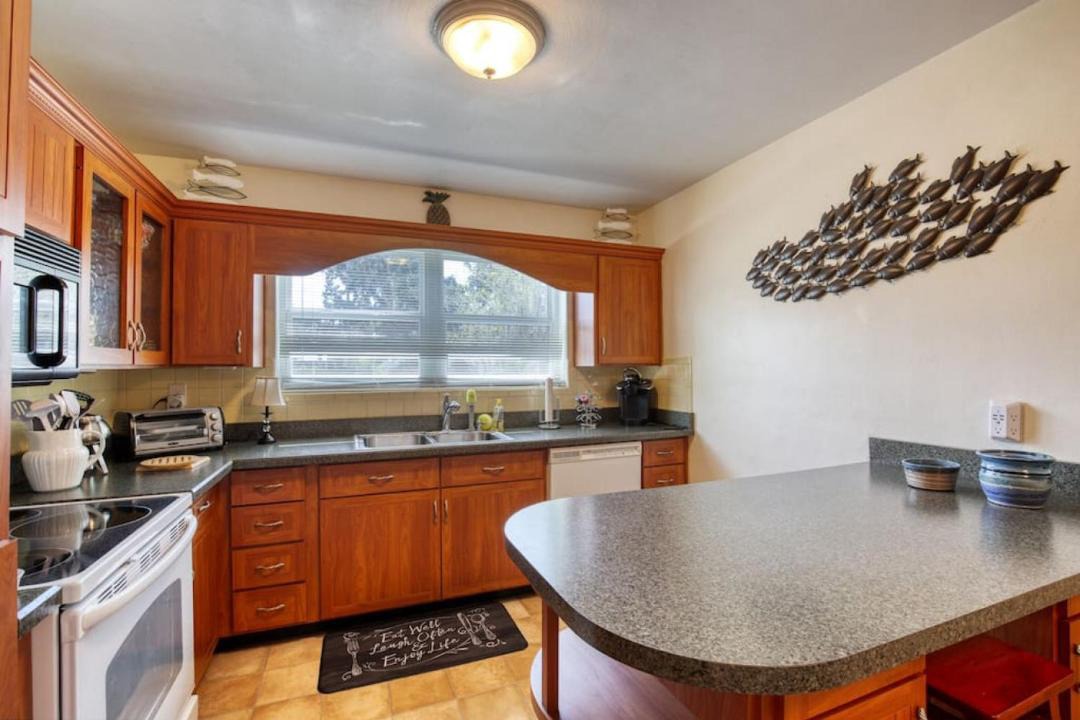 Photo of Kitchen in South Daytona