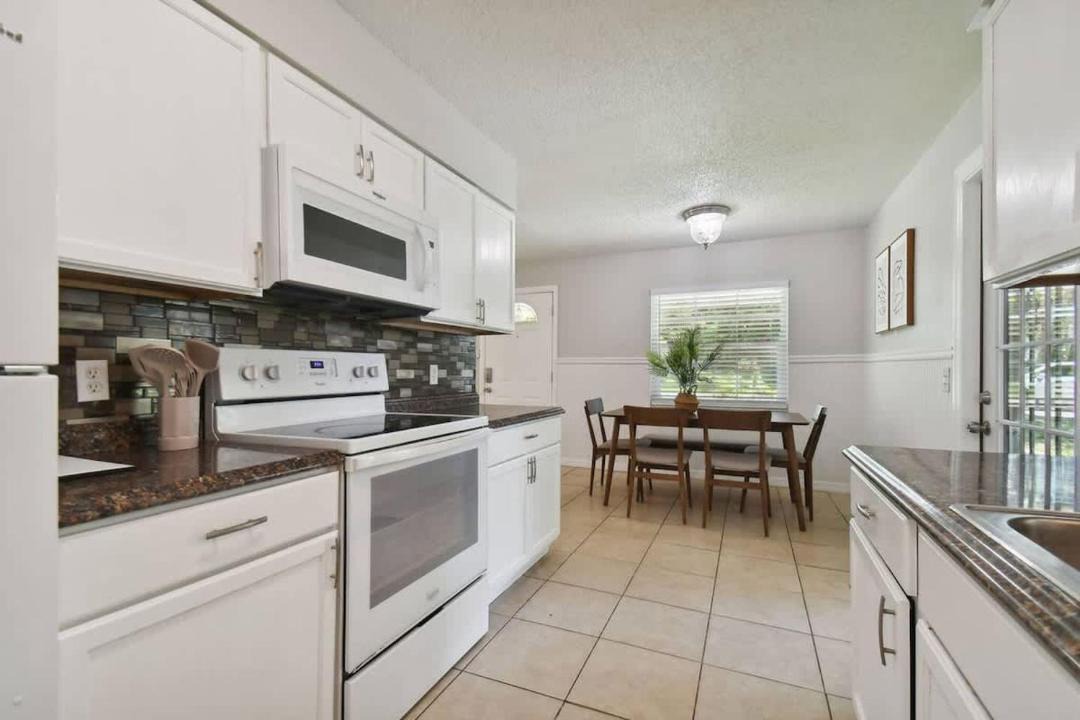 Photo of Kitchen in Dade City