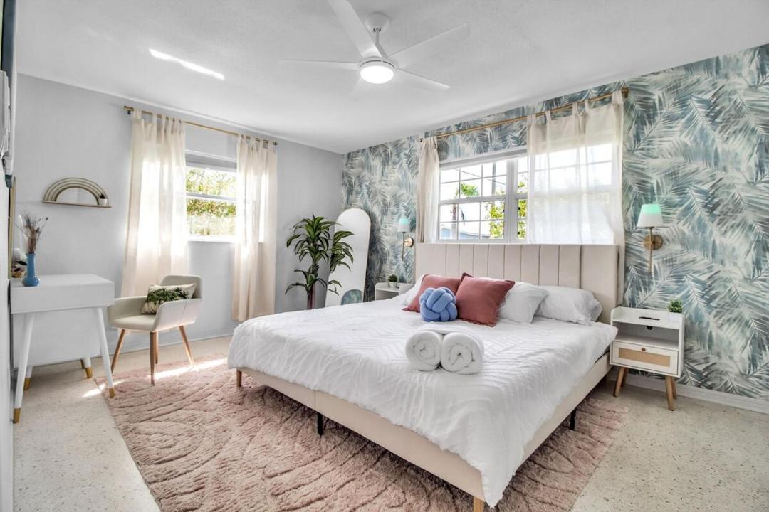 Photo of Bedroom in Williamsdale Square