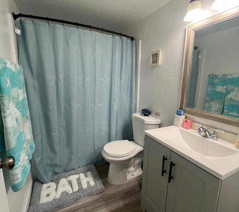 Photo of Bathroom in Caloosahatchee