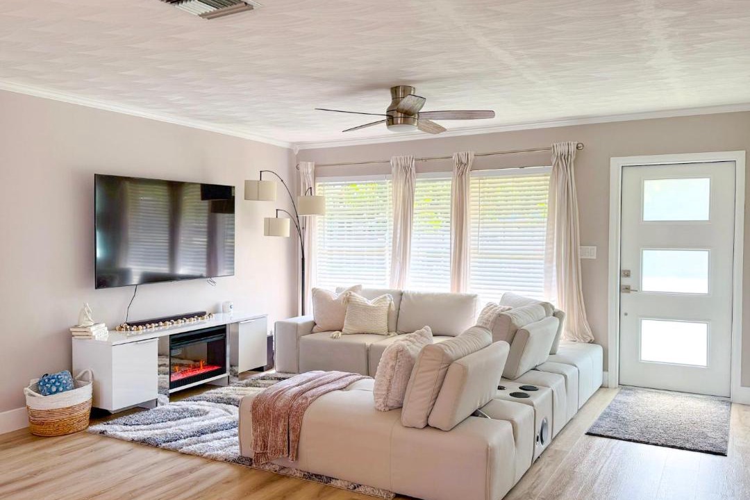 Photo of Livingroom in Driftwood
