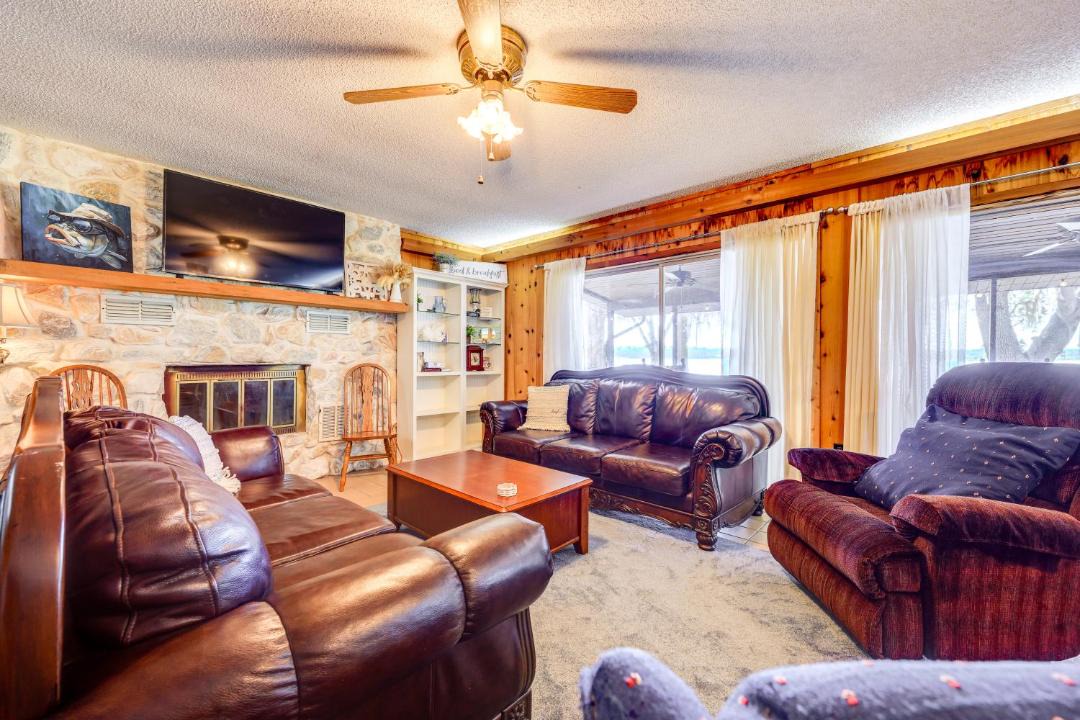 Photo of Livingroom in Hawthorne