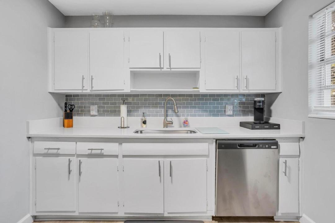 Photo of Kitchen in Sandalwood
