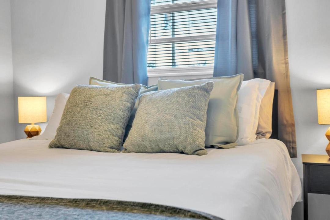 Photo of Bedroom in Sandalwood