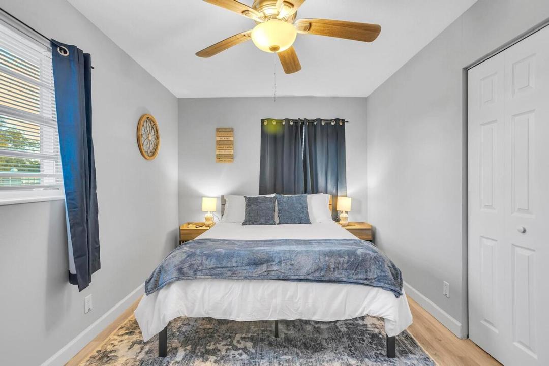 Photo of Bedroom in Sandalwood