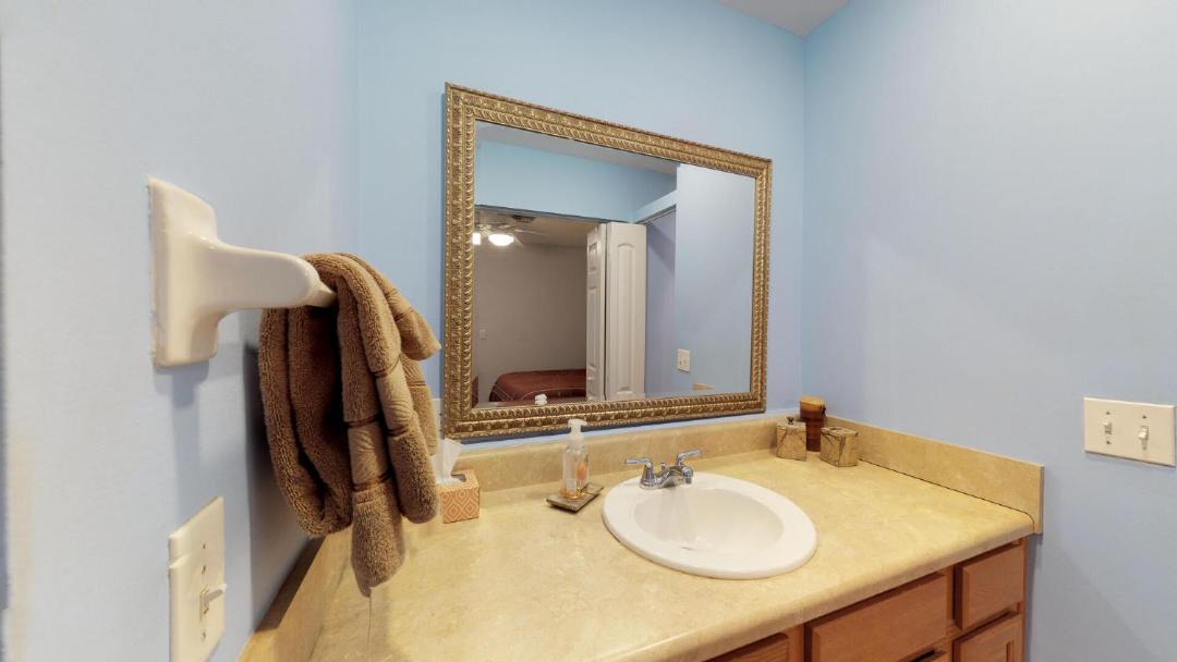 Photo of Bathroom in Isles of Capri