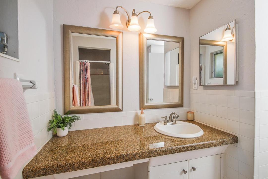 Photo of Bathroom in Gulf Gate Estates