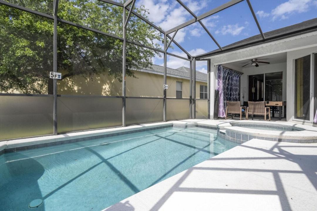 Photo of Patio Balcony in Trafalgar Village