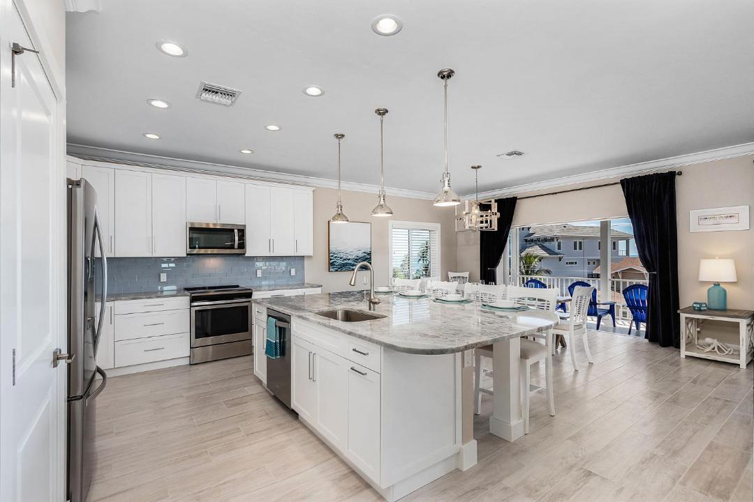 Photo of Kitchen in Mid Island