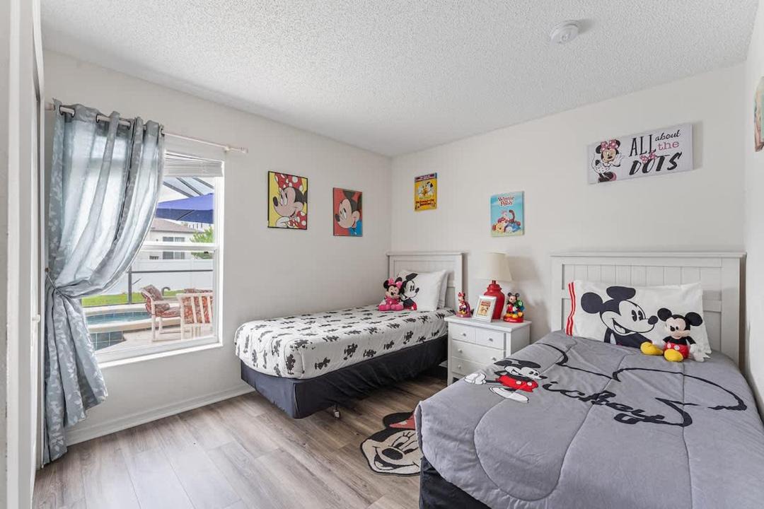 Photo of Bedroom in Seasons