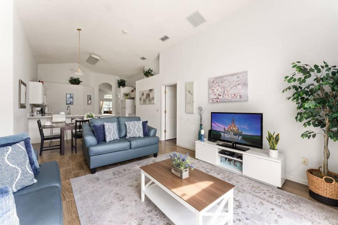 Photo of Livingroom in Seasons