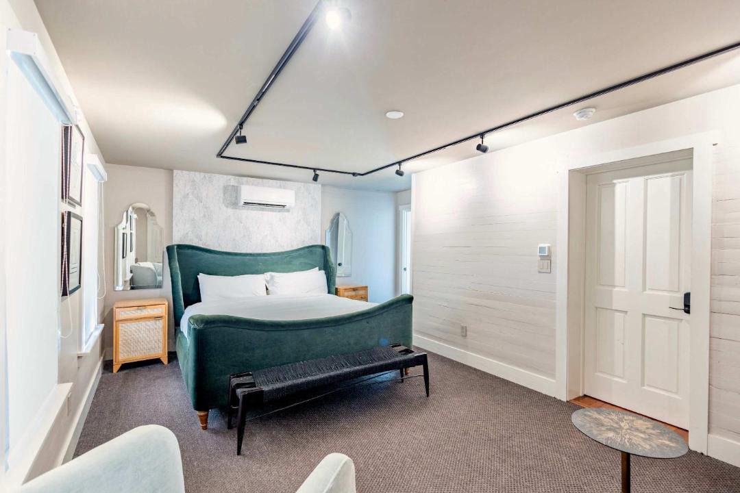 Photo of Bedroom in Historic Seaport