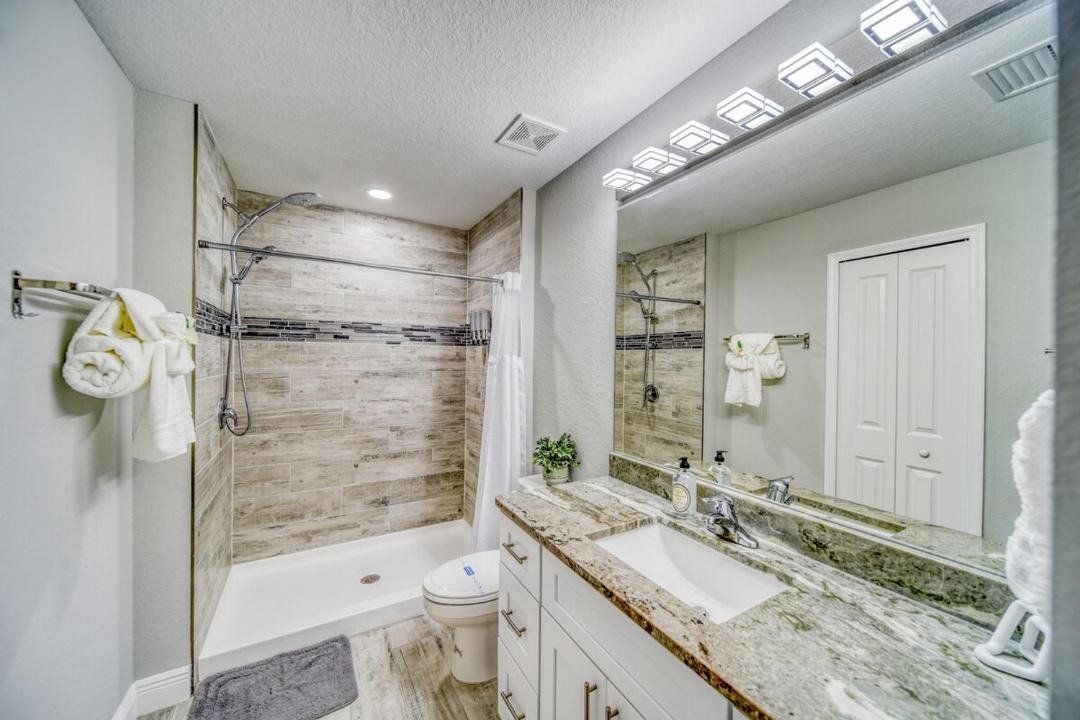 Photo of Bathroom in Mariner
