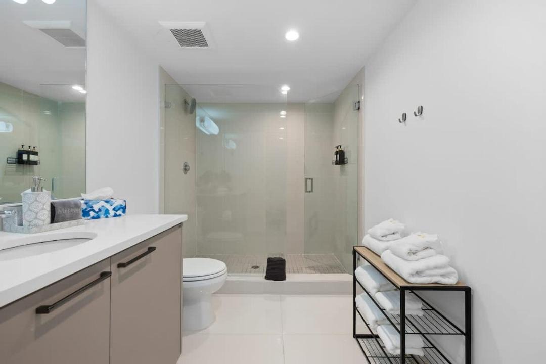 Photo of Bathroom in Bay Harbor Islands