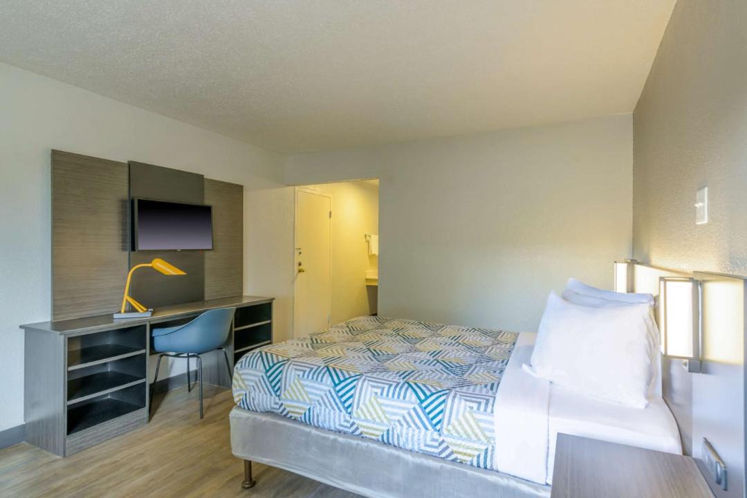 Photo of Bedroom in Weeki Wachee