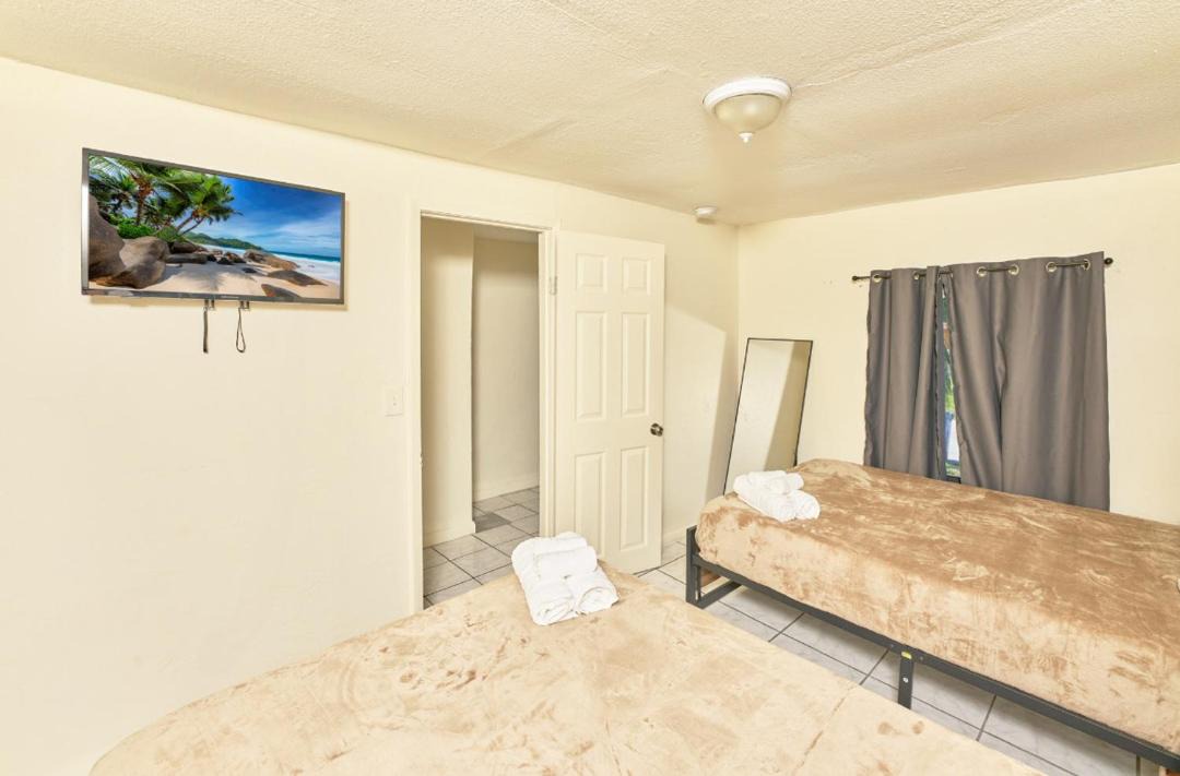 Photo of Bedroom in Riviera Beach