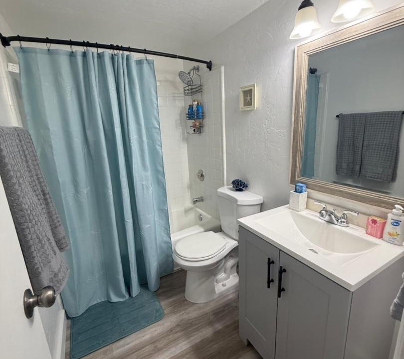 Photo of Bathroom in Caloosahatchee