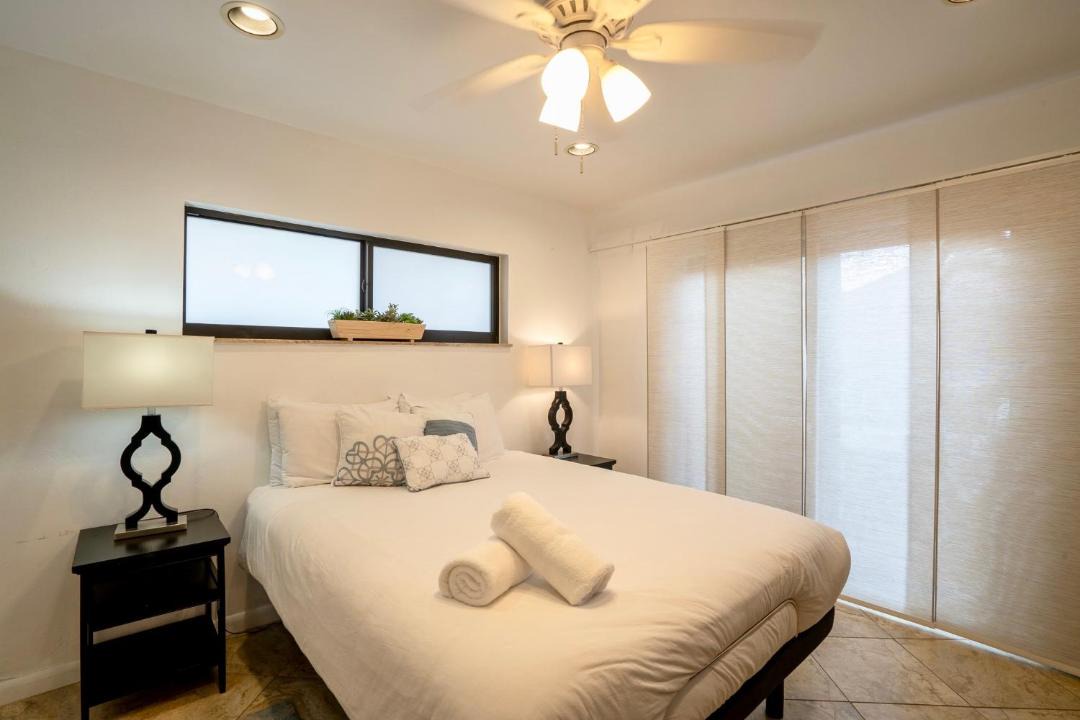 Photo of Bedroom in Hendricks and Venice Isles