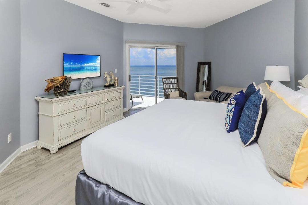 Photo of Bedroom in Miramar Beach