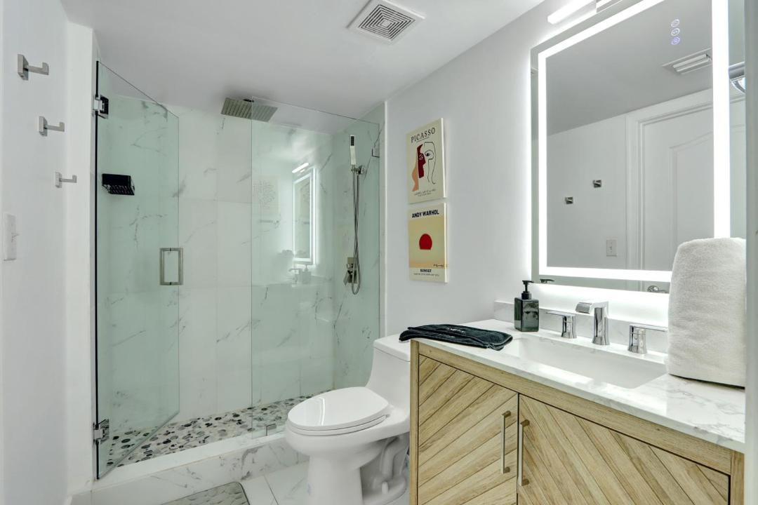 Photo of Bathroom in Brickell