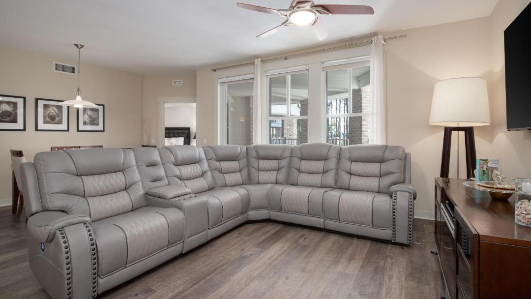 Photo of Livingroom in Baytowne Wharf