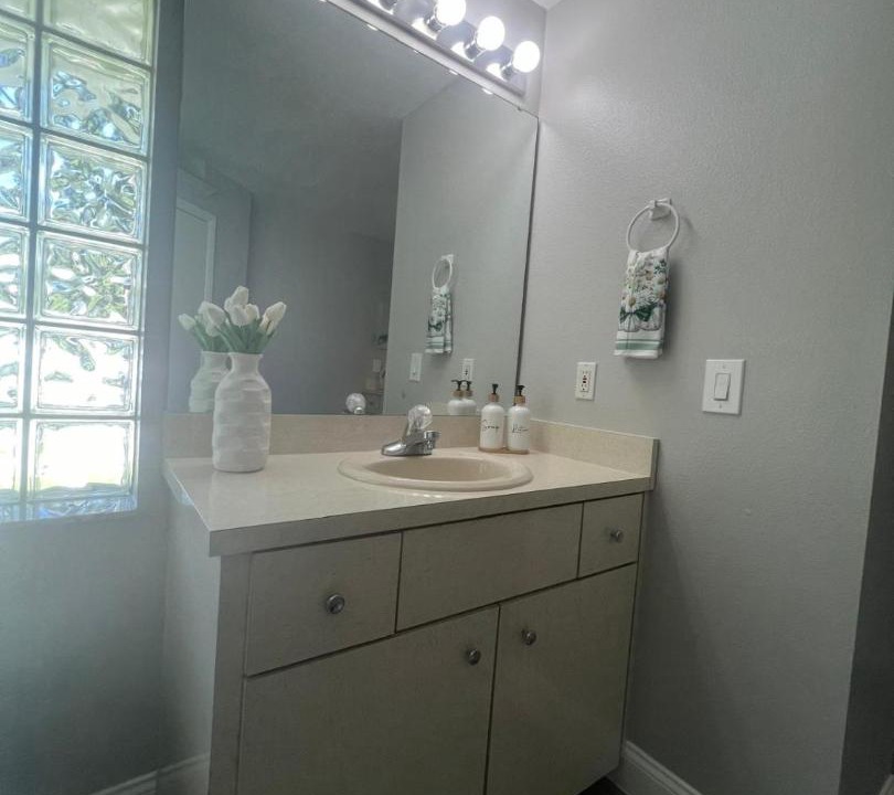 Photo of Bathroom in Lakeland Highlands