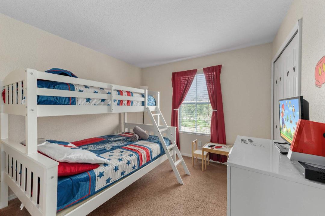 Photo of Bedroom in Regal Palms