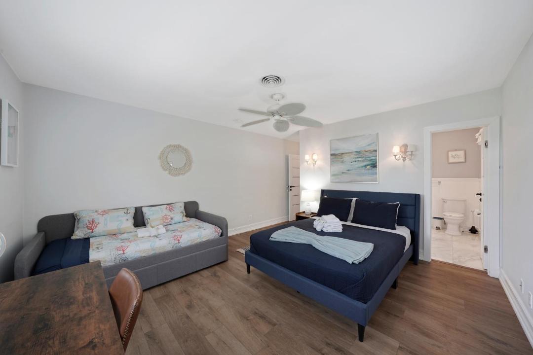 Photo of Bedroom in Coral Ridge Isles