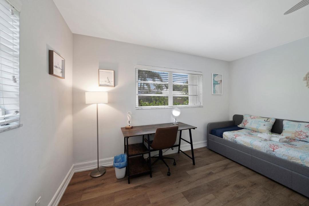 Photo of Bedroom in Coral Ridge Isles