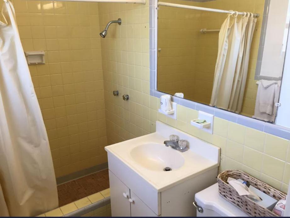 Photo of Bathroom in Cypress Gardens