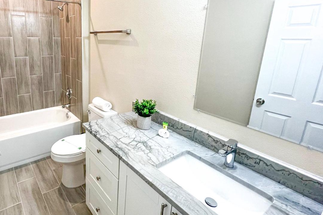 Photo of Bathroom in Bridgewater Crossing