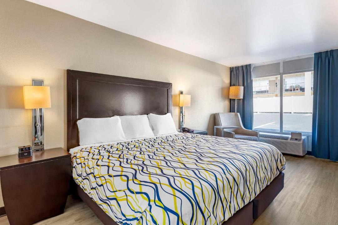 Photo of Bedroom in Orange Park