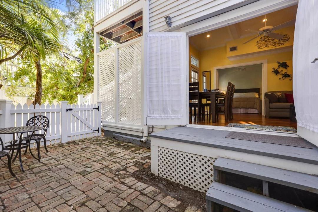 Photo of Patio Balcony in Historic Seaport
