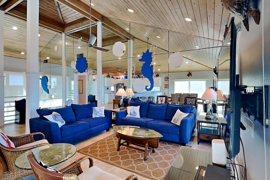 Photo of Livingroom in Crescent Beach