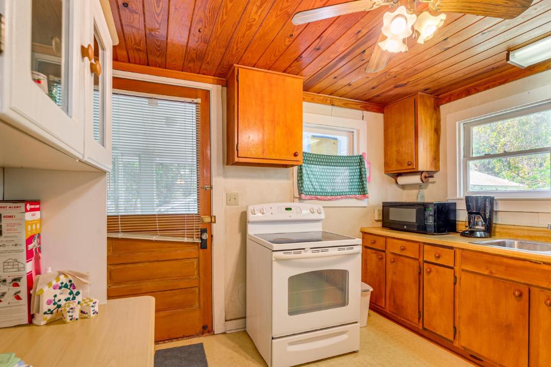 Photo of Kitchen in Floral City