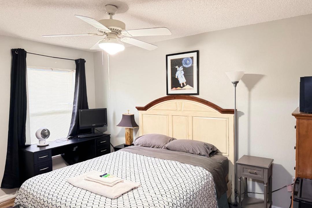 Photo of Bedroom in Winter Garden