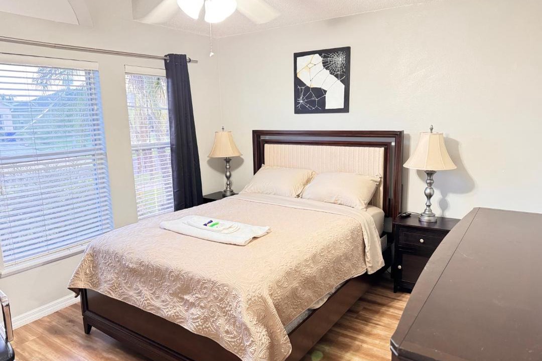 Photo of Bedroom in Winter Garden