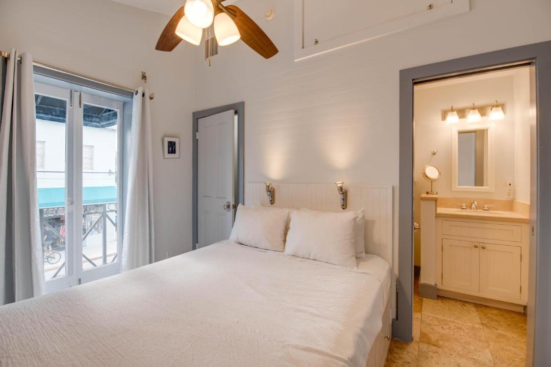 Photo of Bedroom in Uptown - Upper Duval