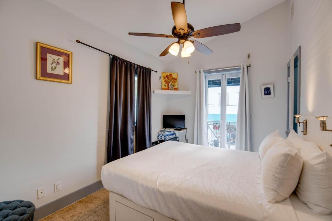 Photo of Bedroom in Uptown - Upper Duval
