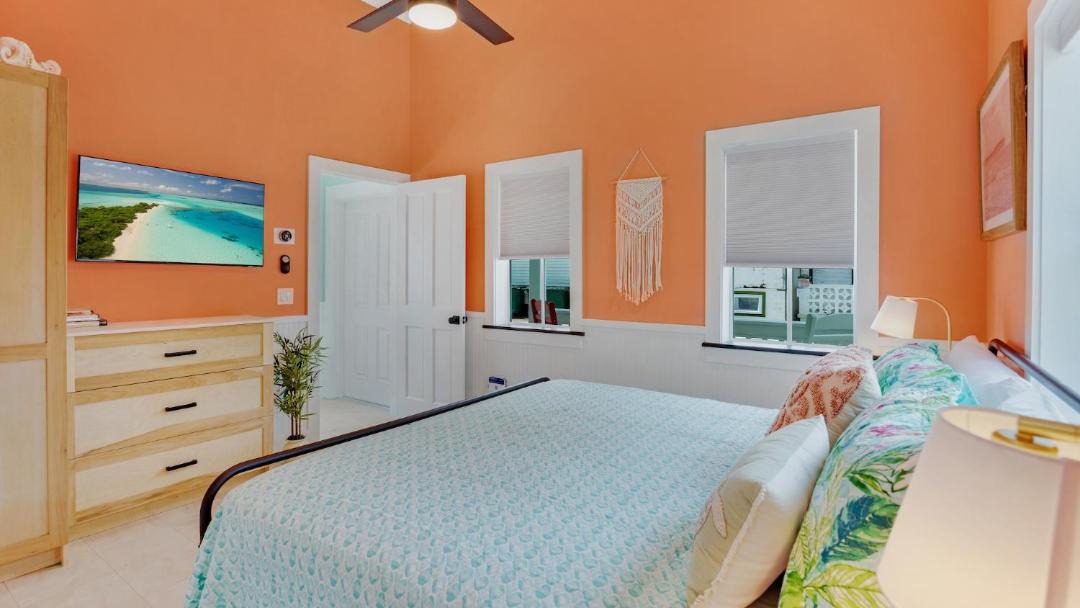 Photo of Bedroom in Uptown - Upper Duval