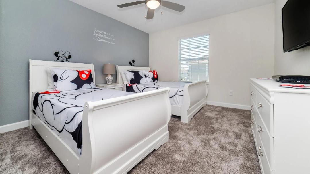 Photo of Bedroom in Bay Lake