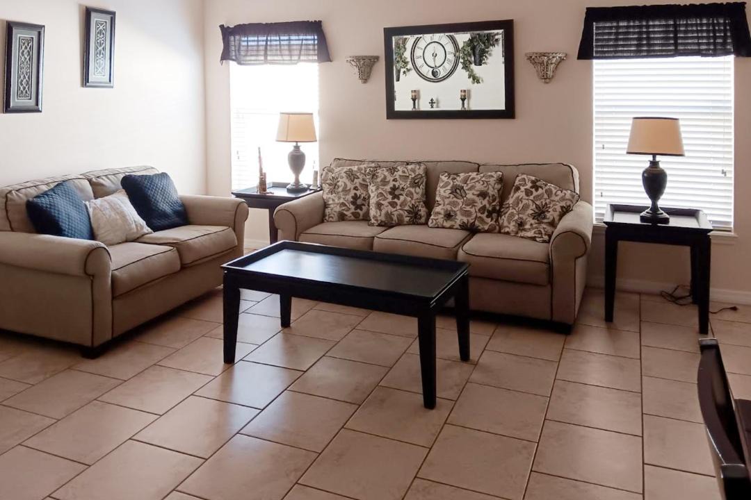 Photo of Livingroom in Sandy Ridge