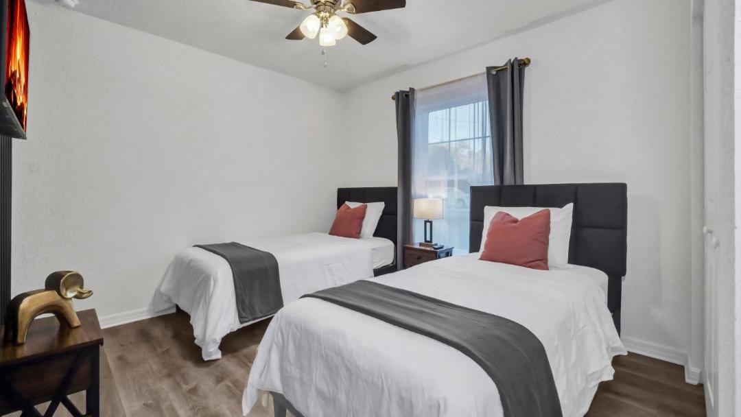 Photo of Bedroom in Dunnellon