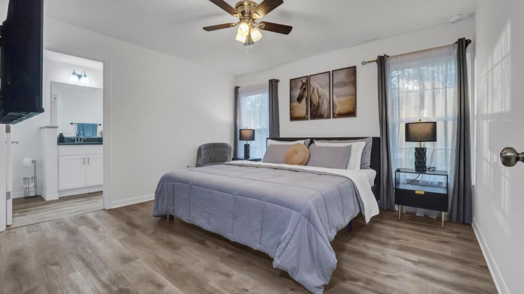Photo of Bedroom in Dunnellon