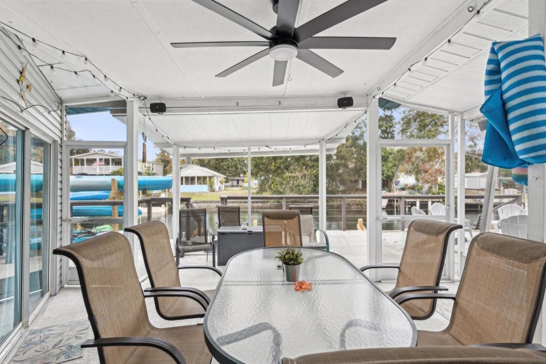 Photo of Patio Balcony in Weeki Wachee Gardens