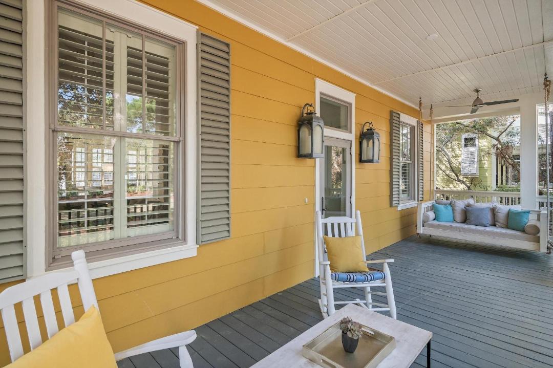 Photo of Patio Balcony in Forest District