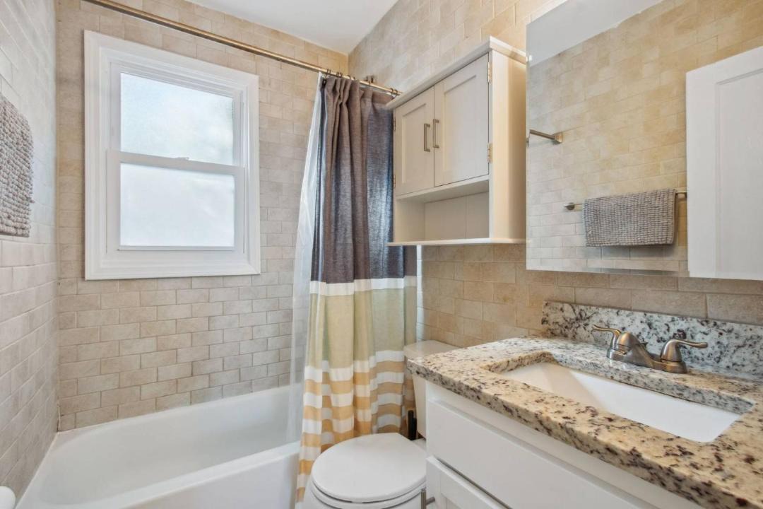 Photo of Bathroom in Murray Hill